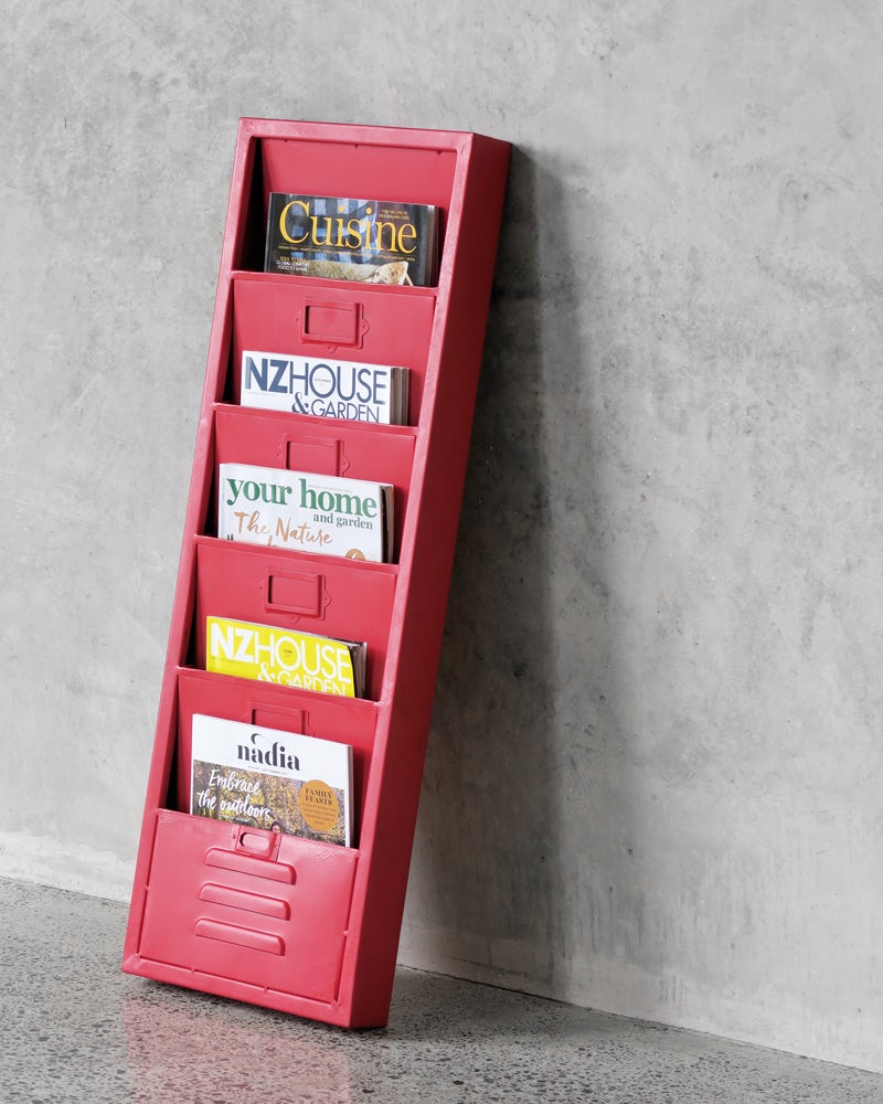 Magazine holder, 32*7*94h red Cintesi