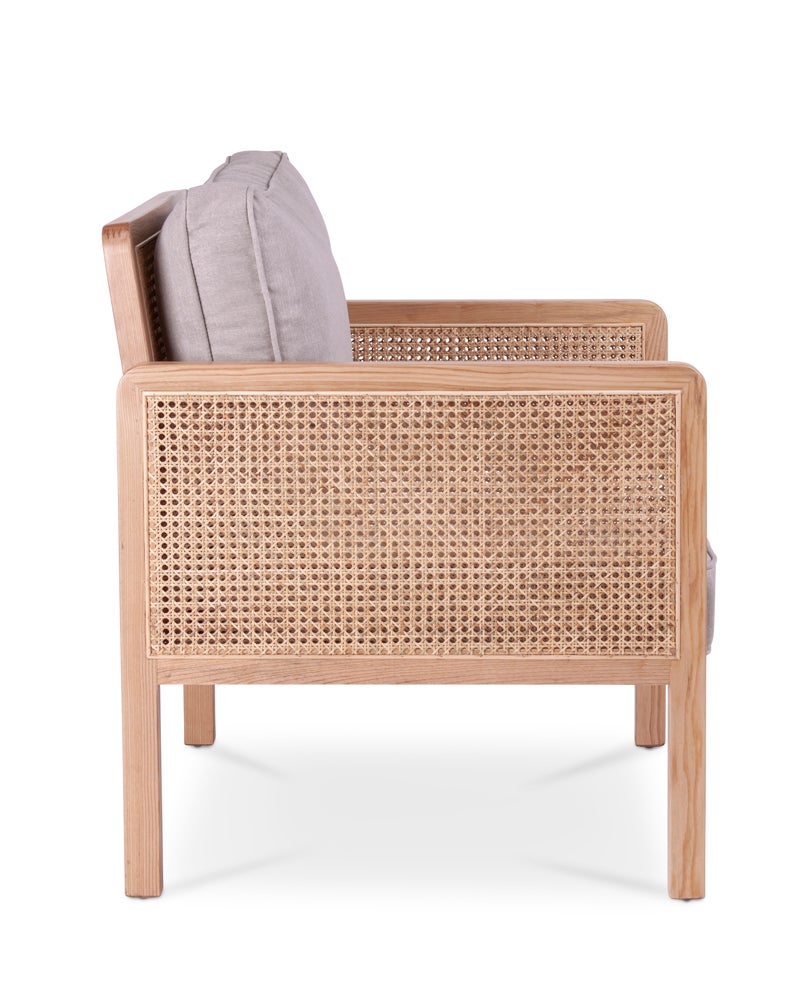 Zara Armchair: A Timeless Piece of Design for Your Home